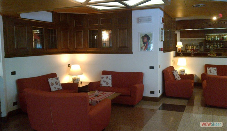 hall-3